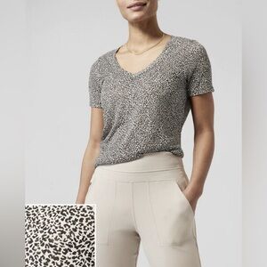 Breezy Scoop V Neck Tee, T Shirt, Athleta, Small